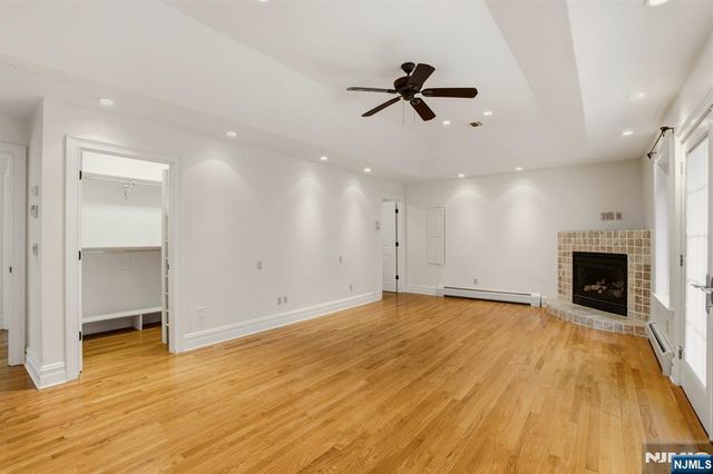 1 Dimmig Court, Upper Saddle River, NJ 07458
