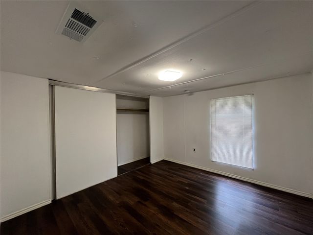 2445 Elmwood Drive, Wills Point, TX 75169