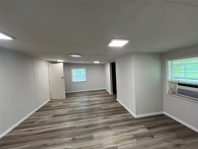 2445 Elmwood Drive, Wills Point, TX 75169