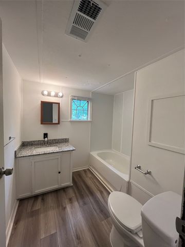 2445 Elmwood Drive, Wills Point, TX 75169