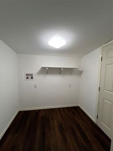 2445 Elmwood Drive, Wills Point, TX 75169
