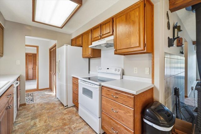 2204 Cottage Row Road, Cedar Falls, IA 50613