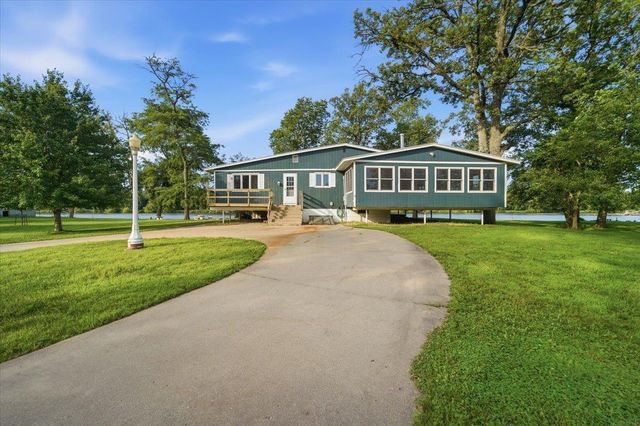 2204 Cottage Row Road, Cedar Falls, IA 50613