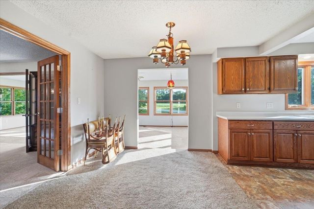 2204 Cottage Row Road, Cedar Falls, IA 50613