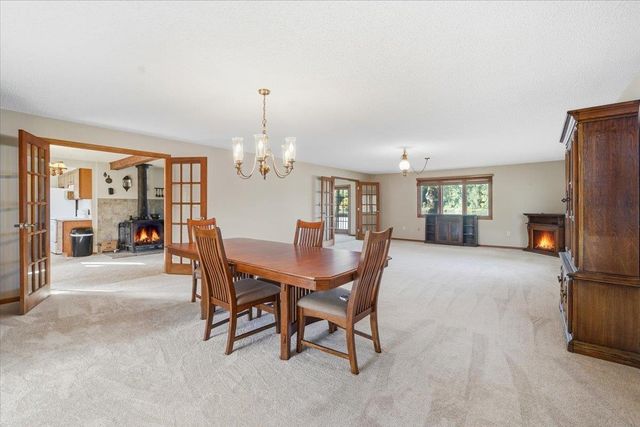 2204 Cottage Row Road, Cedar Falls, IA 50613