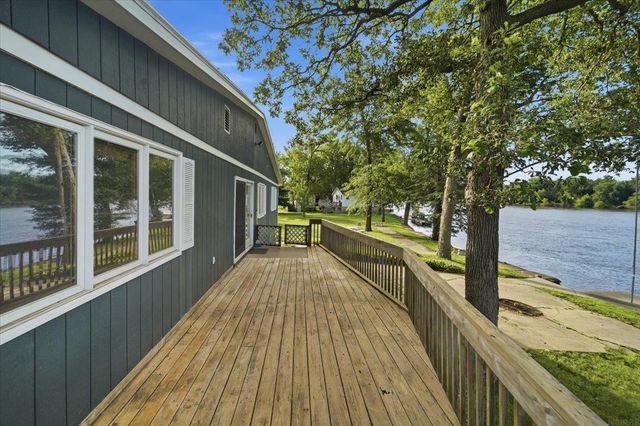 2204 Cottage Row Road, Cedar Falls, IA 50613