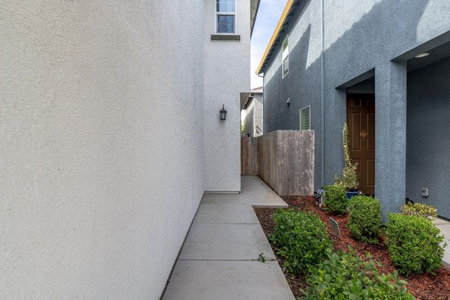 8354 Apothic Way, Sacramento, CA 95829