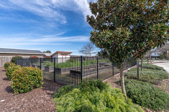 8354 Apothic Way, Sacramento, CA 95829