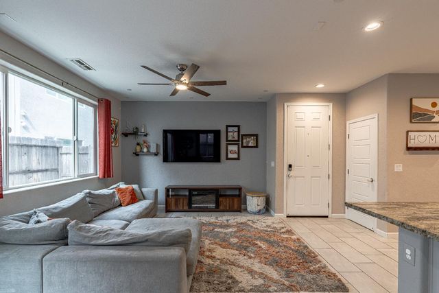 8354 Apothic Way, Sacramento, CA 95829