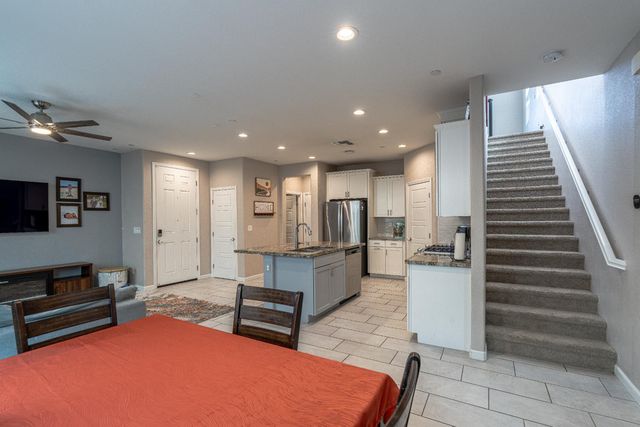 8354 Apothic Way, Sacramento, CA 95829