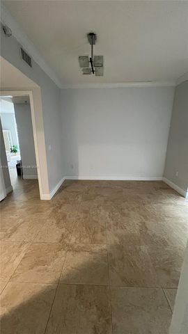 185 SW 7th St 2202, Miami, FL 33130