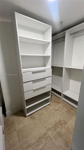 185 SW 7th St 2202, Miami, FL 33130