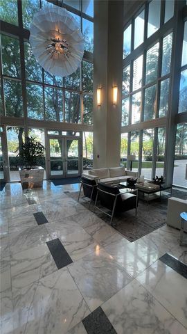 185 SW 7th St 2202, Miami, FL 33130