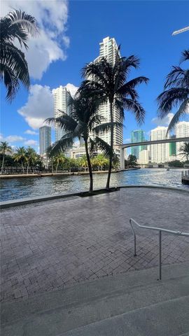 185 SW 7th St 2202, Miami, FL 33130