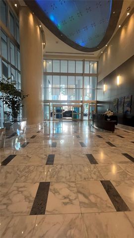 185 SW 7th St 2202, Miami, FL 33130