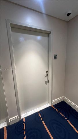 185 SW 7th St 2202, Miami, FL 33130