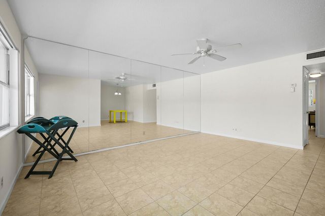 130 Doolen Court 109, North Palm Beach, FL 33408