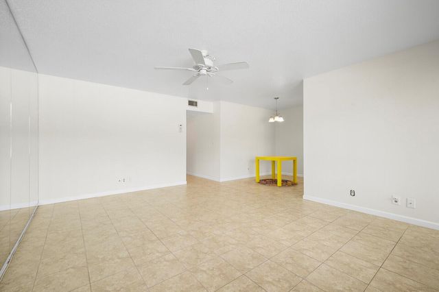 130 Doolen Court 109, North Palm Beach, FL 33408