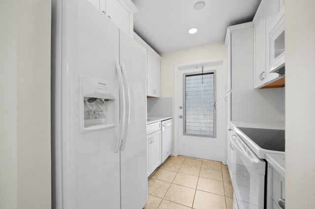 130 Doolen Court 109, North Palm Beach, FL 33408