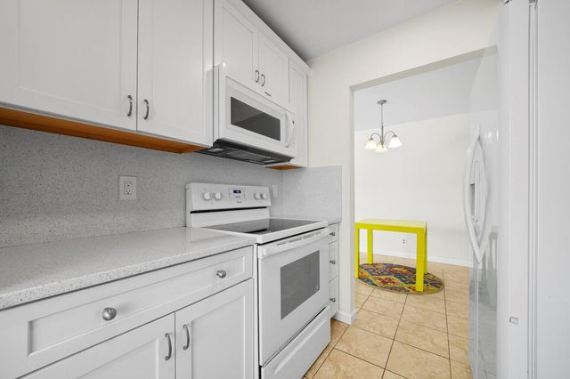 130 Doolen Court 109, North Palm Beach, FL 33408
