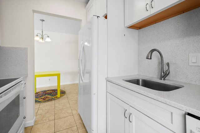 130 Doolen Court 109, North Palm Beach, FL 33408