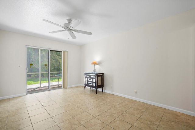 130 Doolen Court 109, North Palm Beach, FL 33408