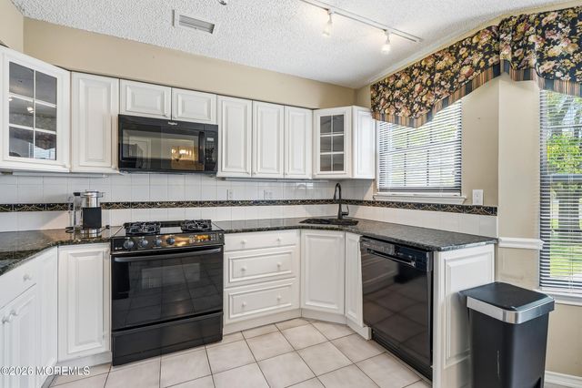 65 Old Orchard Lane 1501, Ocean Twp, NJ 07712