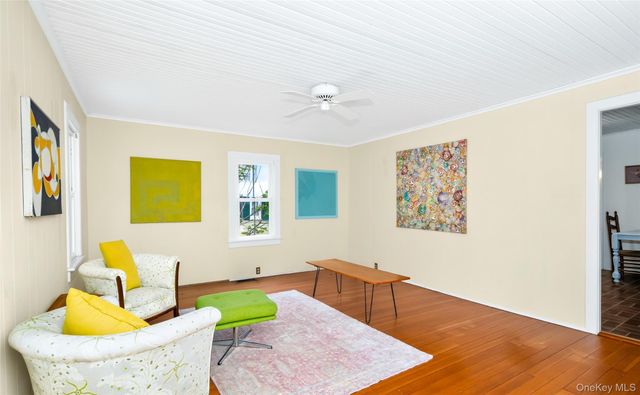 6 Oxford Avenue, Shelter Island, NY 11964