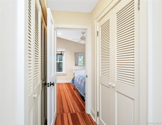 6 Oxford Avenue, Shelter Island, NY 11964