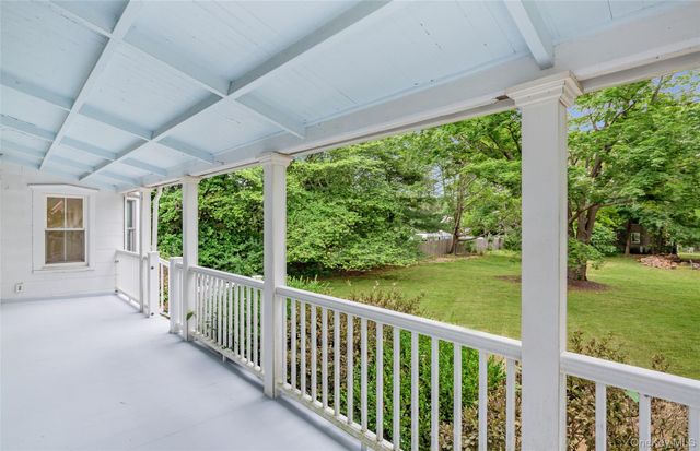 6 Oxford Avenue, Shelter Island, NY 11964
