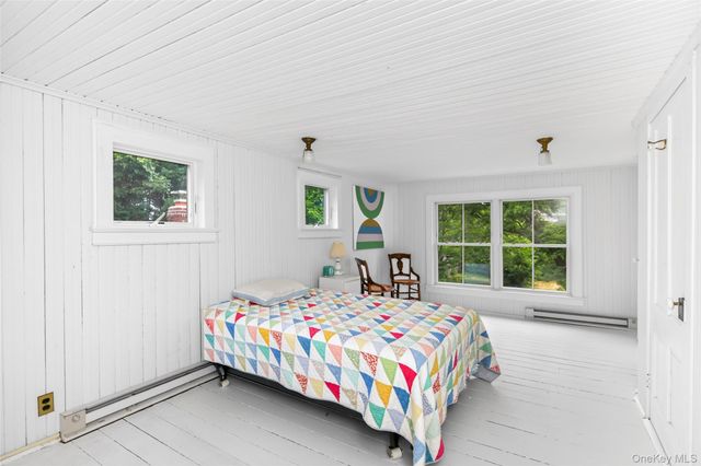 6 Oxford Avenue, Shelter Island, NY 11964