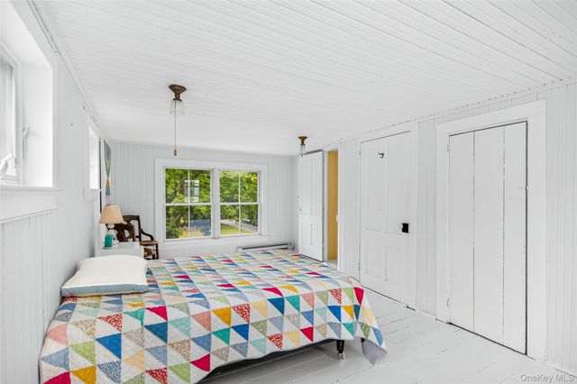 6 Oxford Avenue, Shelter Island, NY 11964