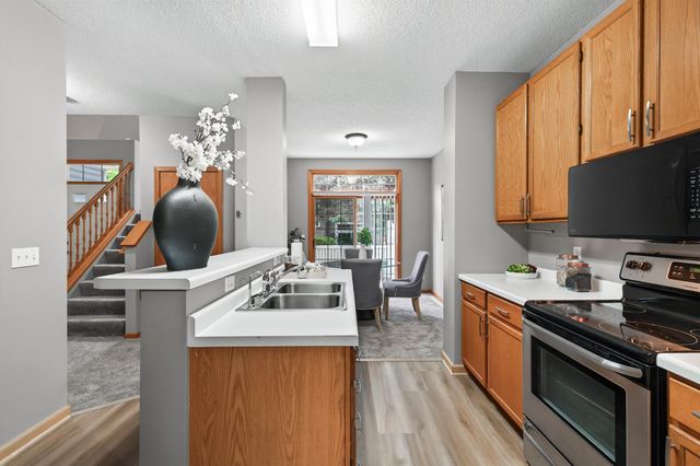 14098 Plymouth Avenue S 56, Burnsville, MN 55337