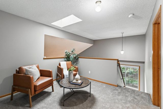 14098 Plymouth Avenue S 56, Burnsville, MN 55337