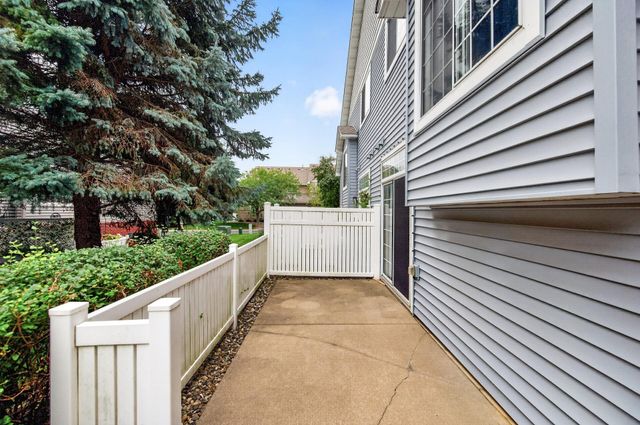14098 Plymouth Avenue S 56, Burnsville, MN 55337