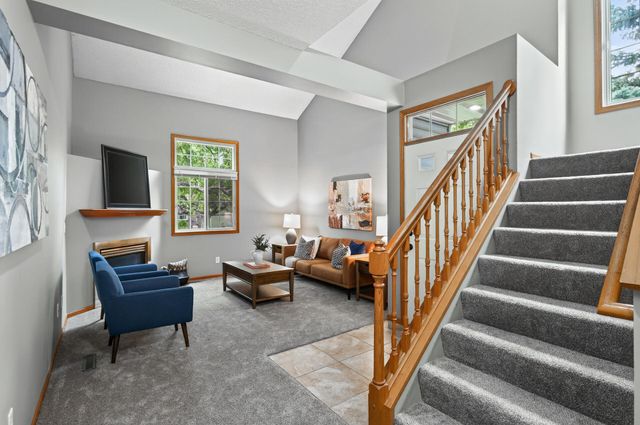 14098 Plymouth Avenue S 56, Burnsville, MN 55337