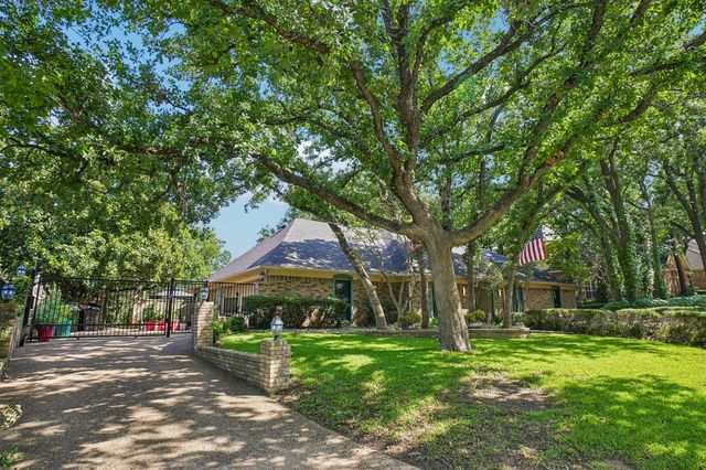 6102 Waterview Drive, Arlington, TX 76016