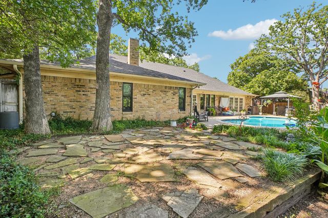 6102 Waterview Drive, Arlington, TX 76016