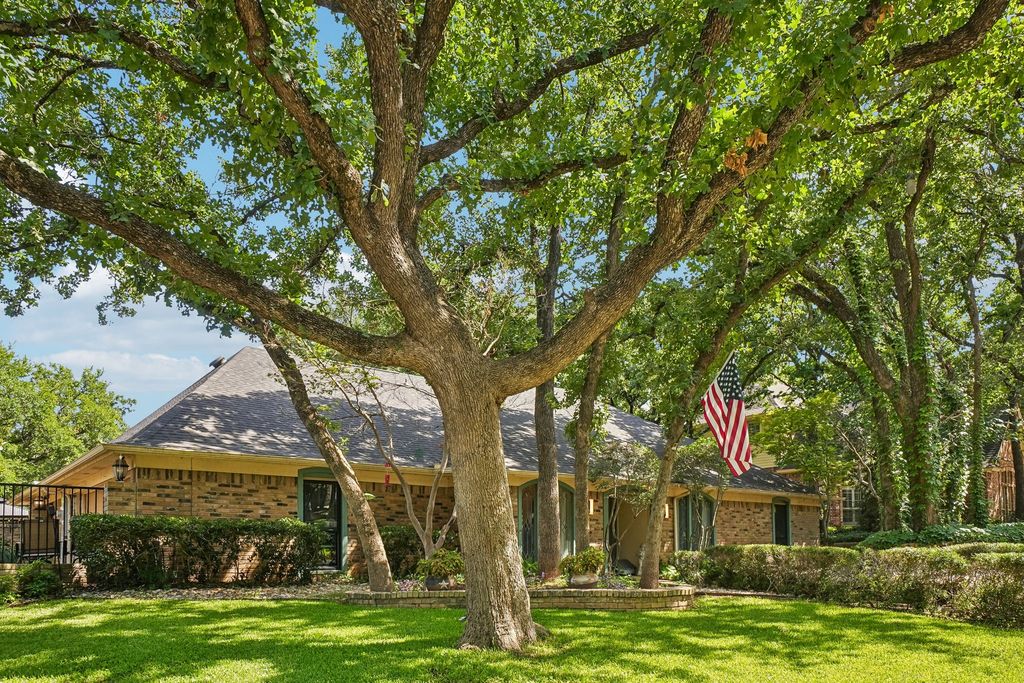 6102 Waterview Drive, Arlington, TX 76016