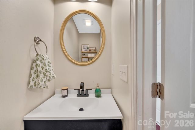 2114 Pinnacle View Drive, Kings Mountain, NC 28086