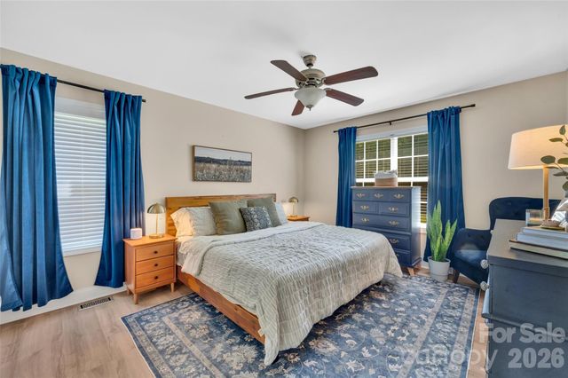 2114 Pinnacle View Drive, Kings Mountain, NC 28086