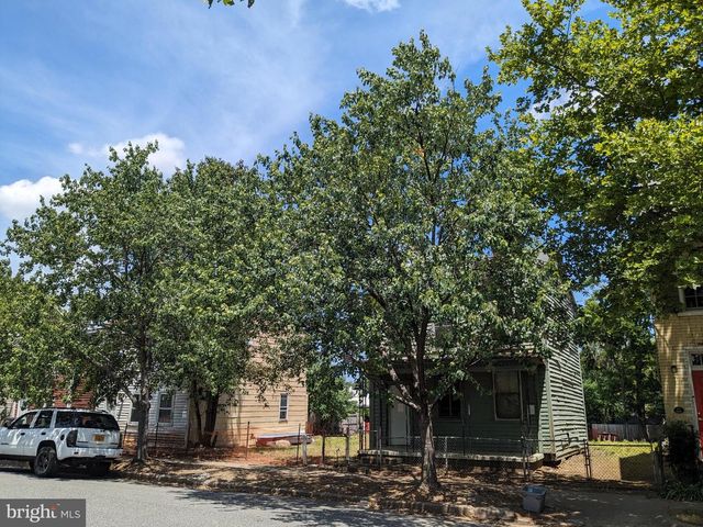 309 PRINCE EDWARD ST, Fredericksburg, VA 22401
