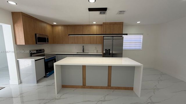 9620 SW 9th Ter, Miami, FL 33174