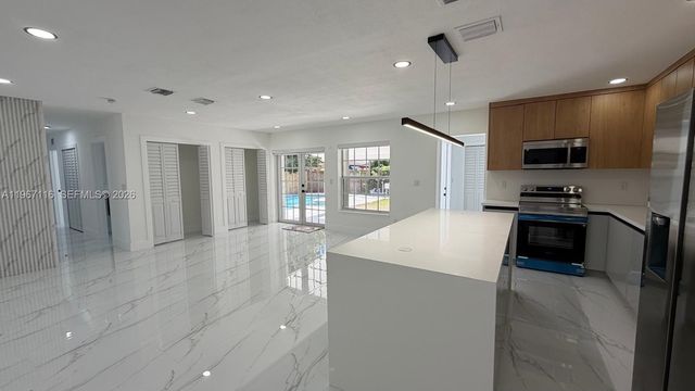 9620 SW 9th Ter, Miami, FL 33174