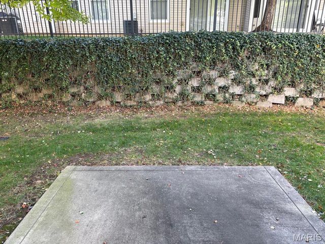 908 Kingston Terrace Court, St Charles, MO 63301