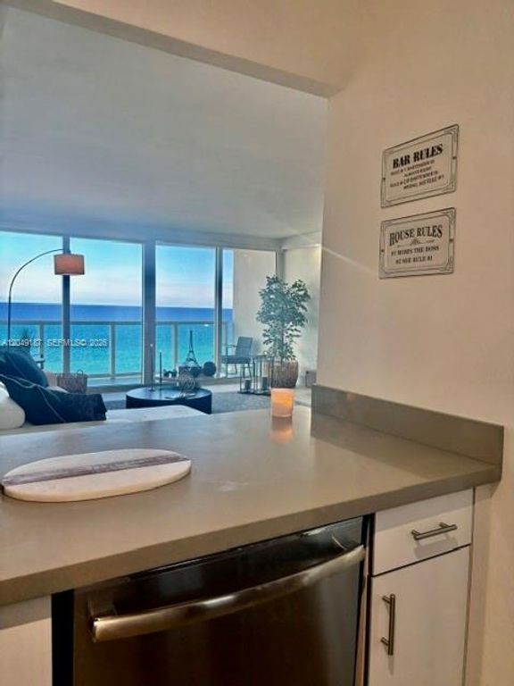 100 Bayview Dr 1906, Sunny Isles Beach, FL 33160