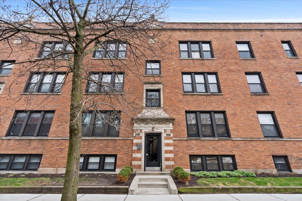 1525 W Cullom Avenue G, Chicago, IL 60613