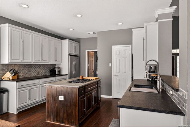 1411 Golf, San Antonio, TX 78258