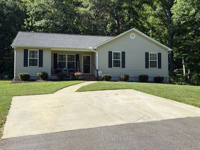 198 Exeter Court, Anderson, SC 29621