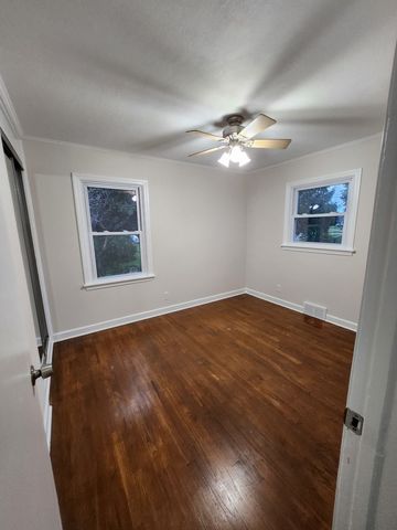 221 Sunset Terrace, Crystal Lake, IL 60014